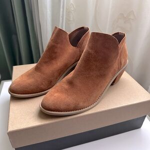 KELSI DAGGER authentic suede slip on heeled loafer